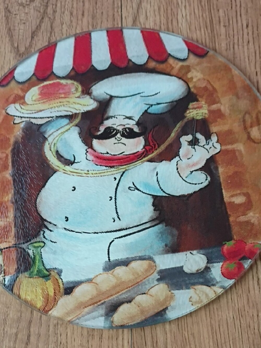 Chef-Themed Round Glass Cutting board! - Picture 3 of 5
